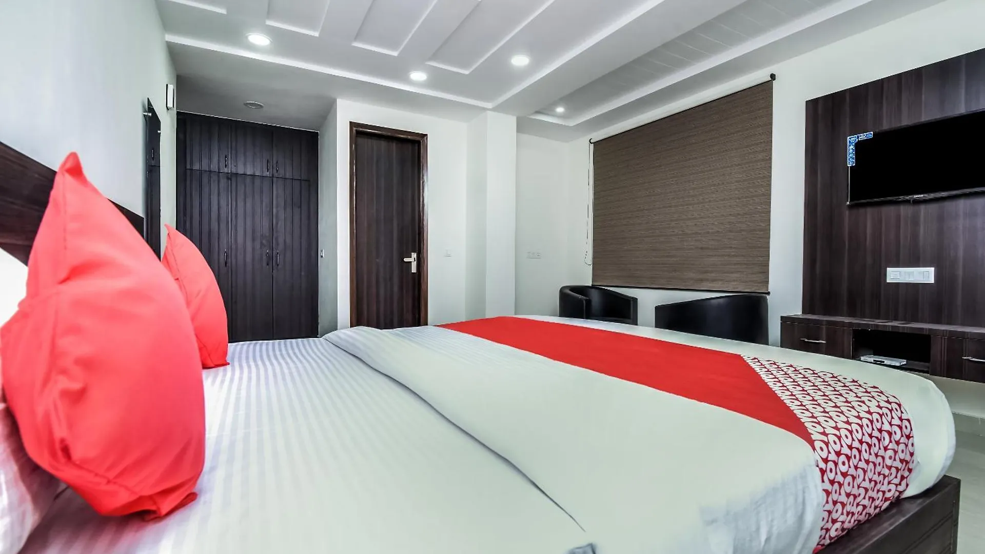 Hotel Aerostar Gold - Opposite Max Healthcare Delhi  Delhi (National Capital Territory of India)