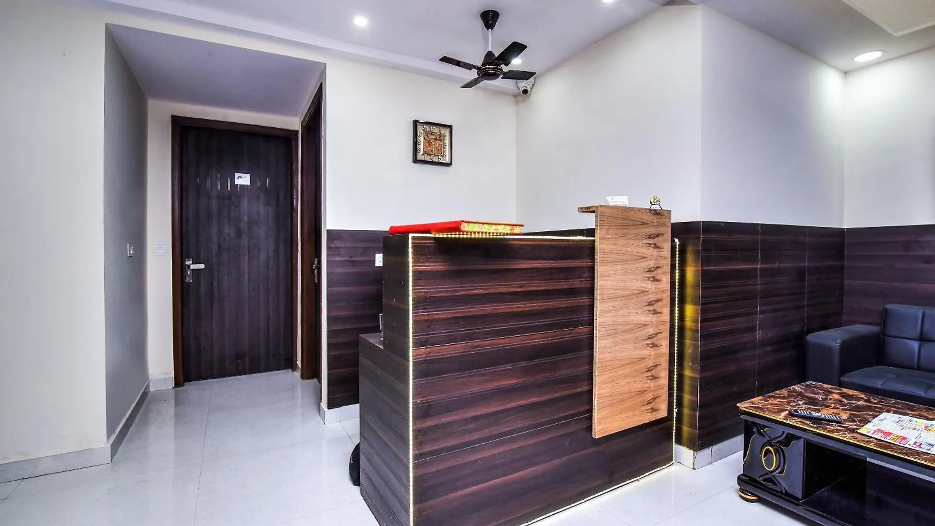 Hotel Aerostar Gold - Opposite Max Healthcare Delhi  3*, Delhi (National Capital Territory of India)