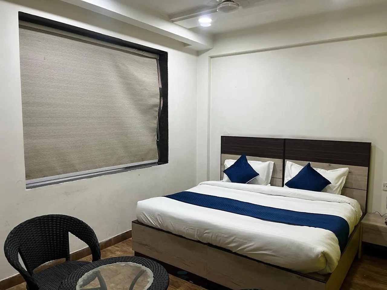 Hotel Aerostar Gold - Opposite Max Healthcare Delhi