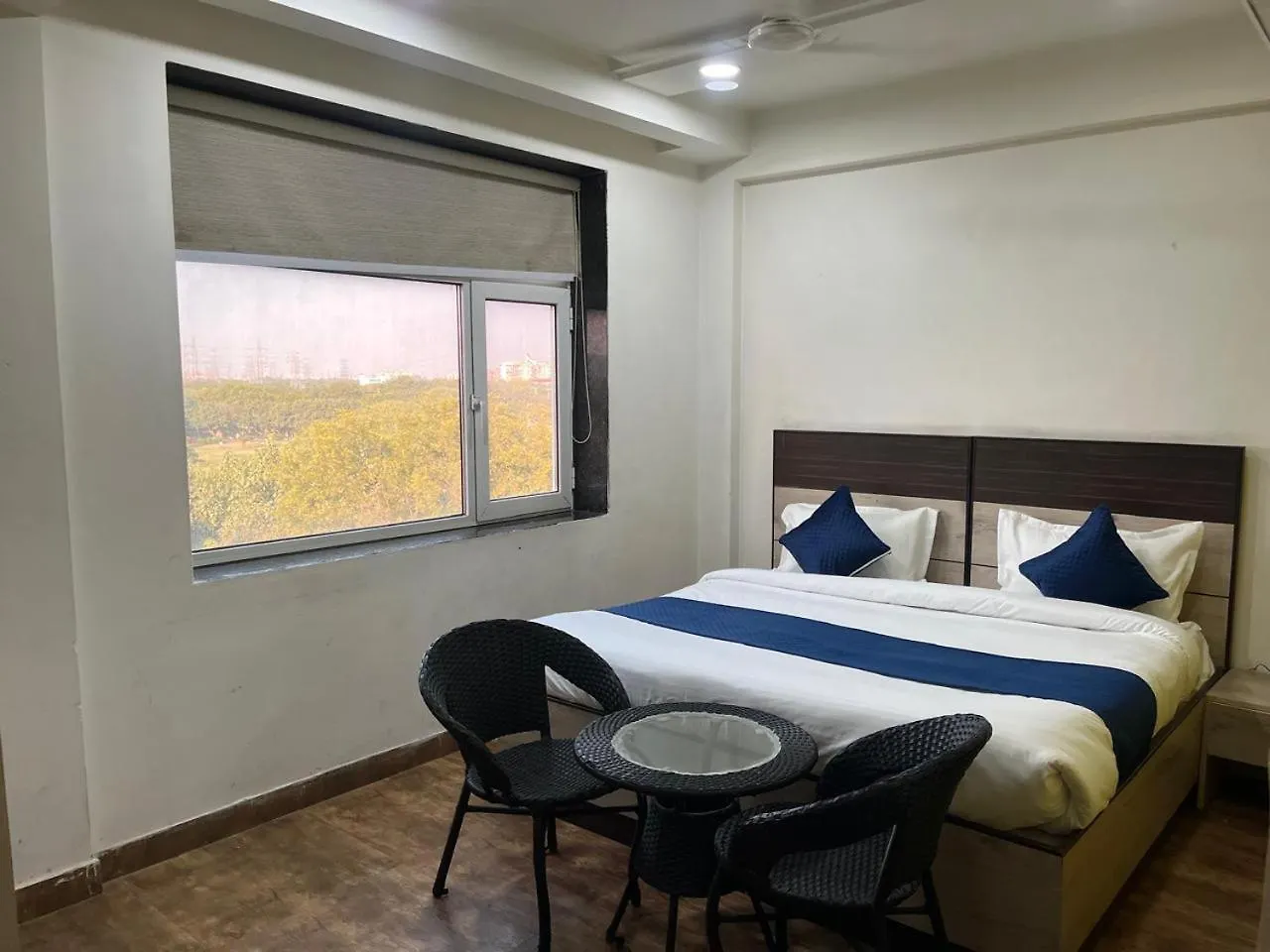 Hotel Aerostar Gold - Opposite Max Healthcare Delhi