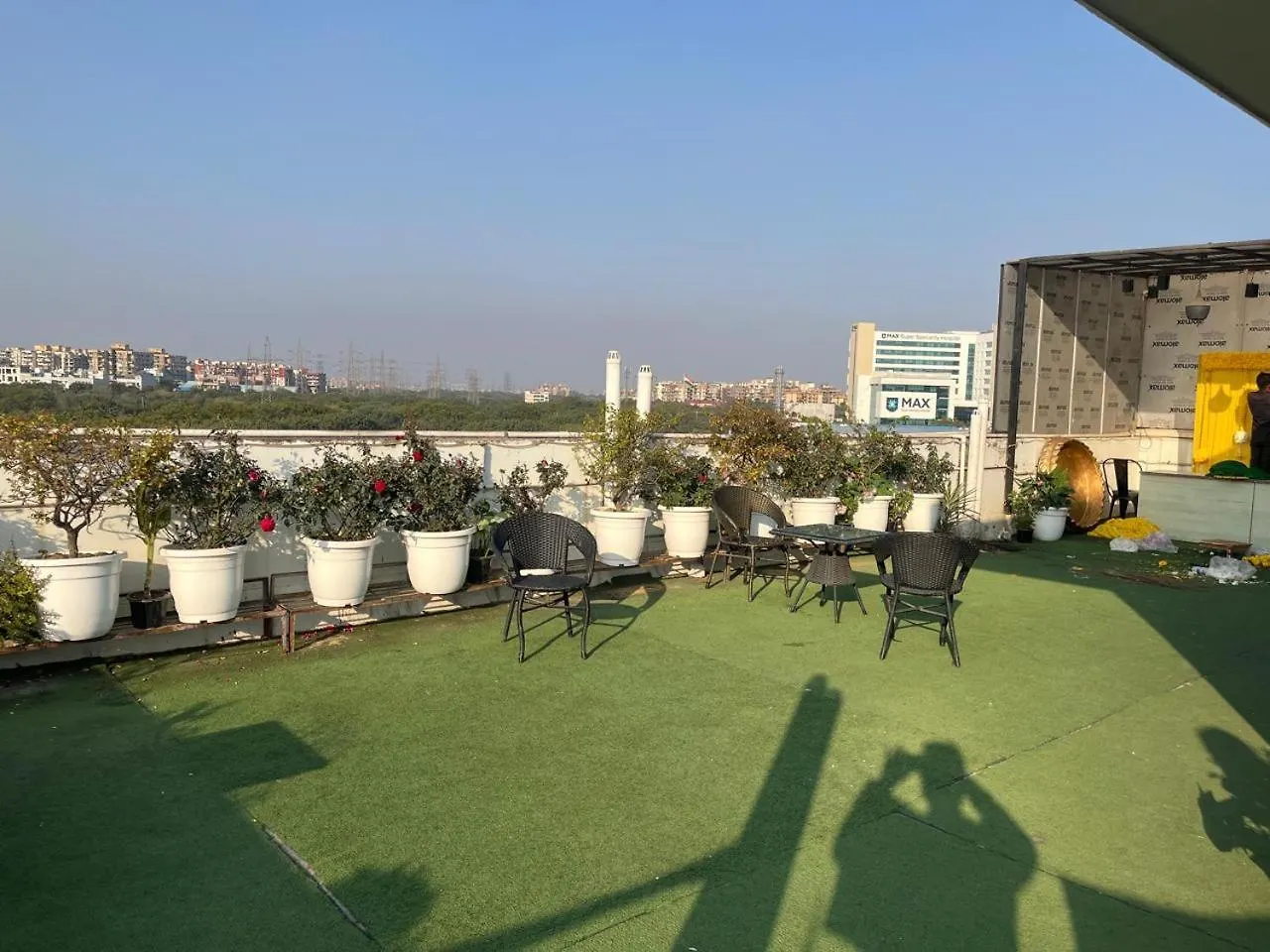 Hotel Aerostar Gold - Opposite Max Healthcare Delhi