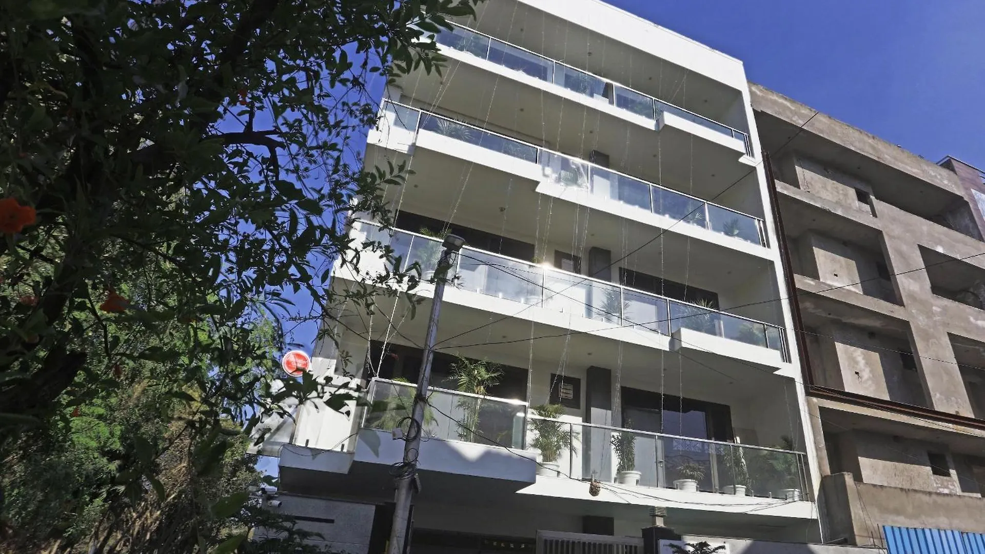 Hotel Aerostar Gold - Opposite Max Healthcare Delhi