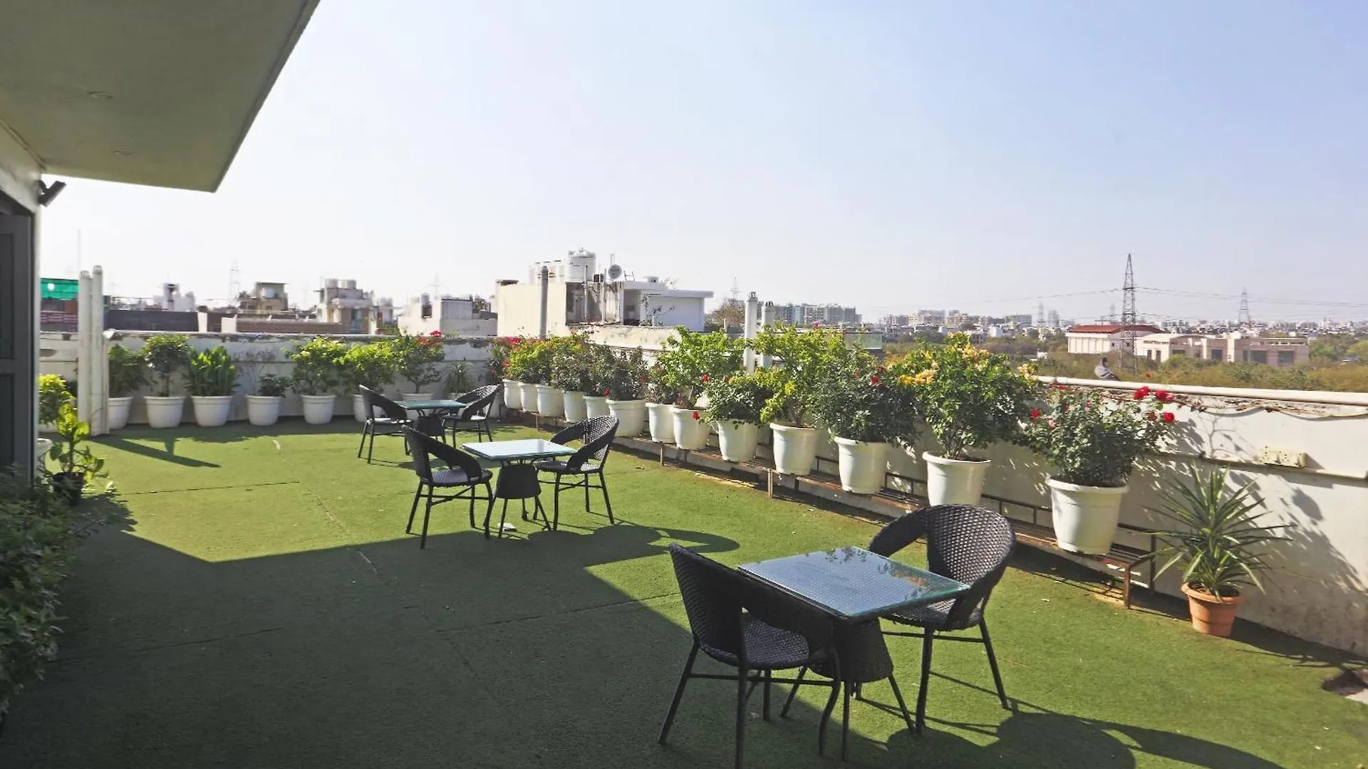 Hotel Aerostar Gold - Opposite Max Healthcare Delhi