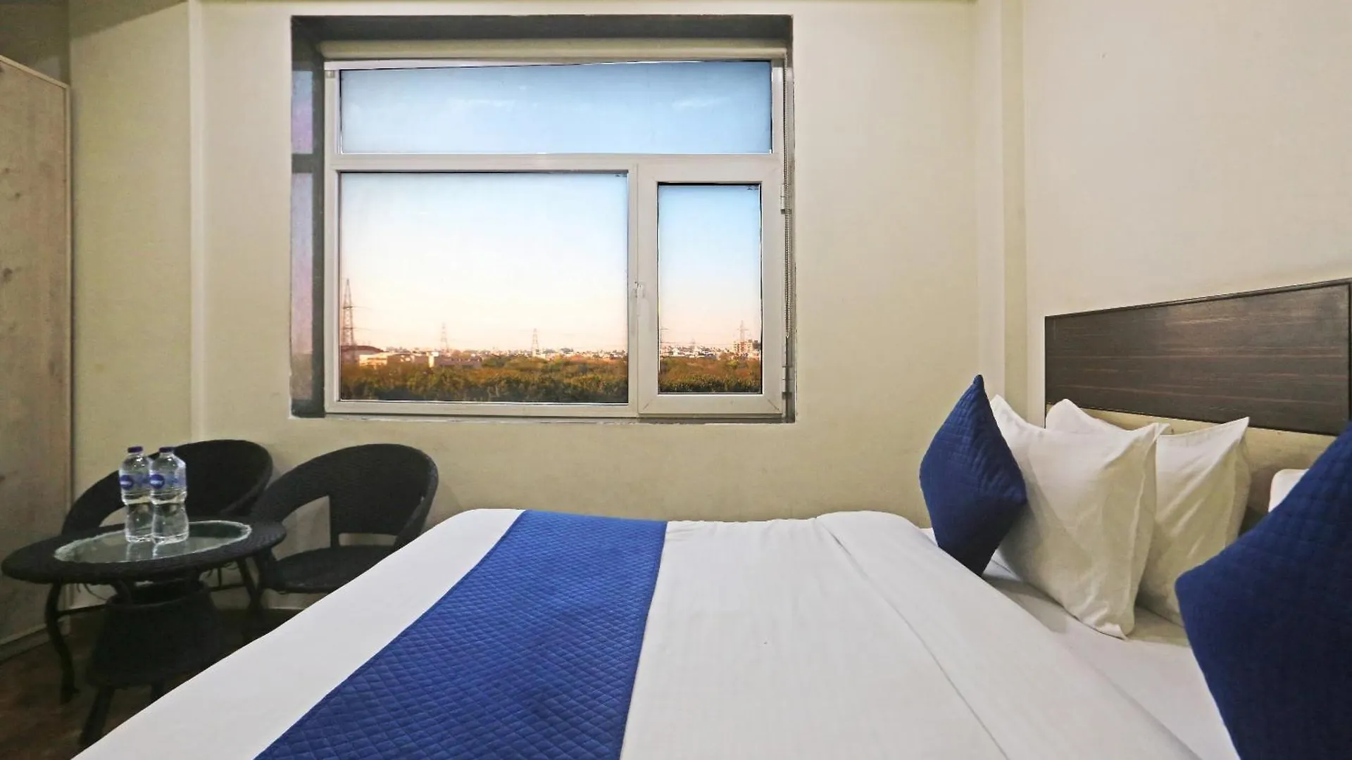 Hotel Aerostar Gold - Opposite Max Healthcare Delhi