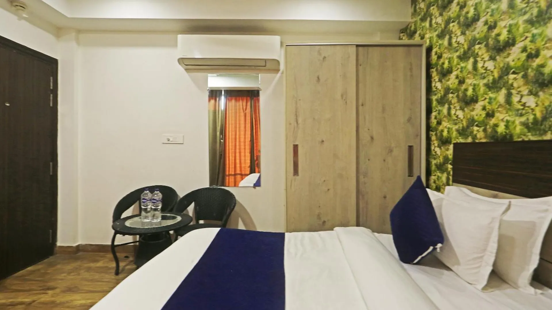 Hotel Aerostar Gold - Opposite Max Healthcare Delhi  3*, Delhi (National Capital Territory of India)