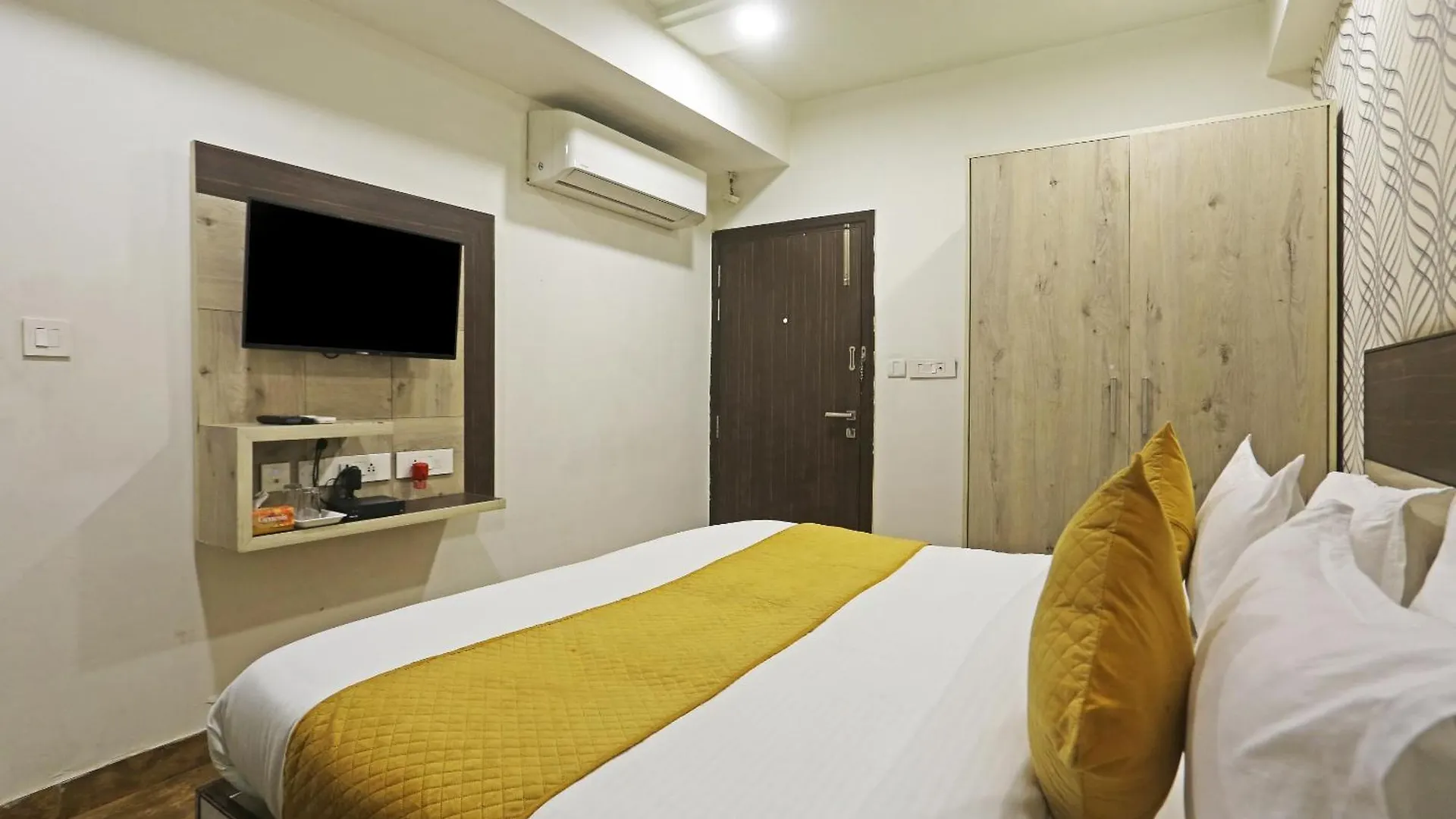 Hotel Aerostar Gold - Opposite Max Healthcare Delhi  India